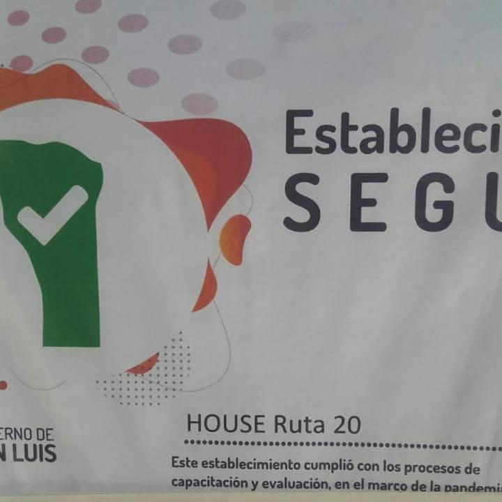 Ruta 20 House * Quines