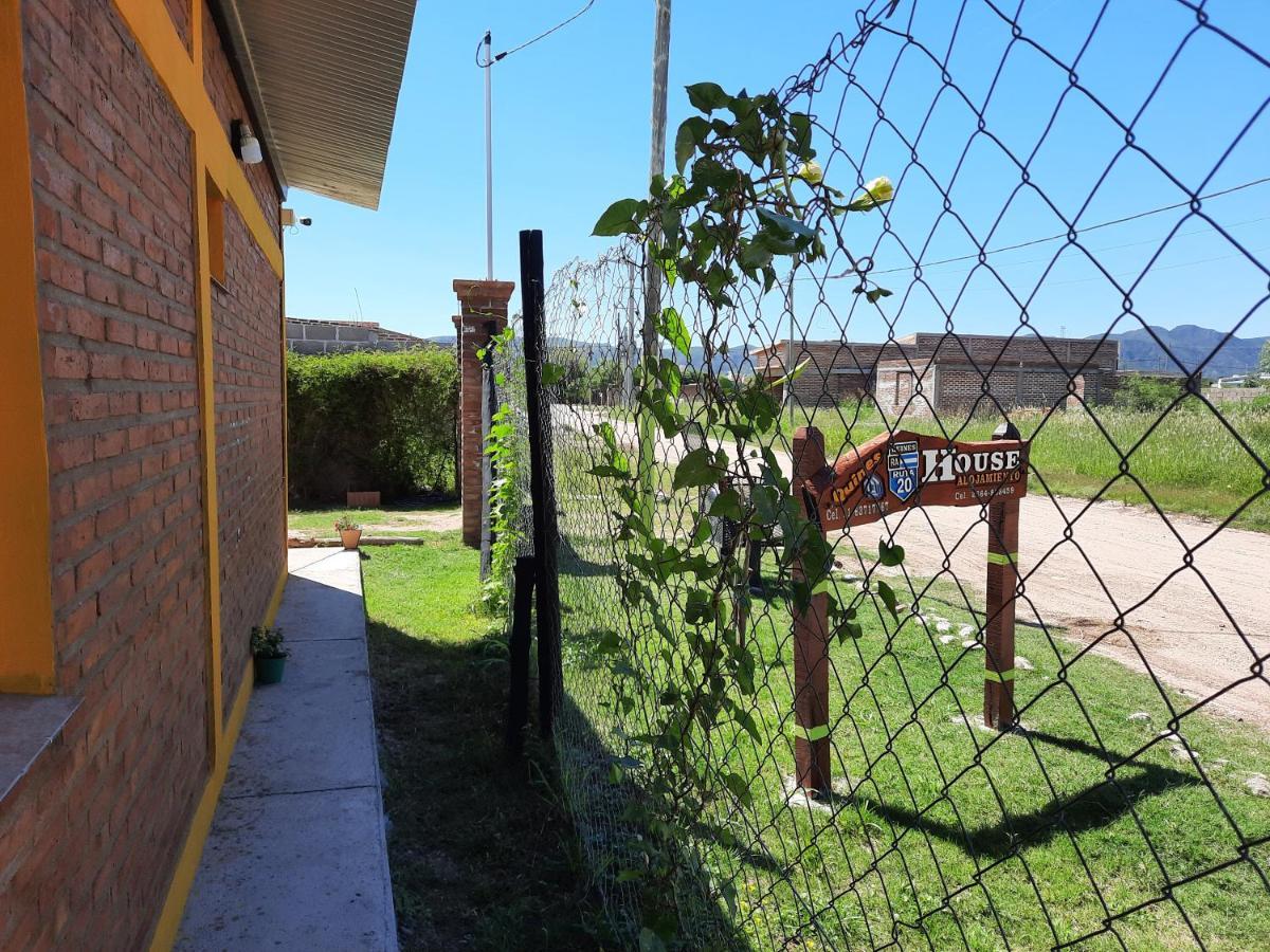 Ruta 20 House * Quines