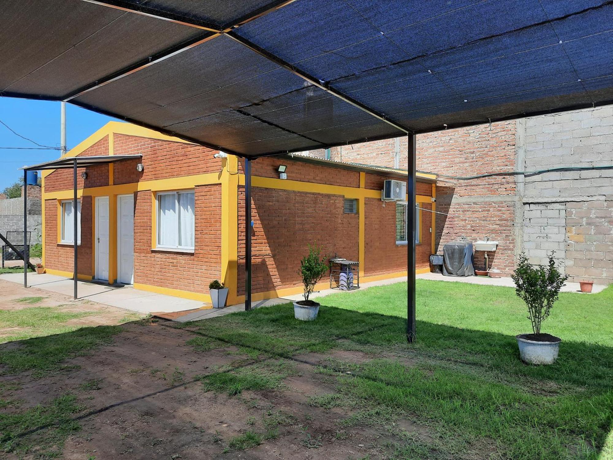 Ruta 20 House *